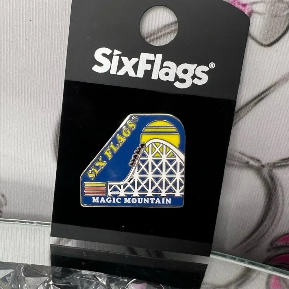 Six flags pin magic mountain roller coaster theme park California thrill